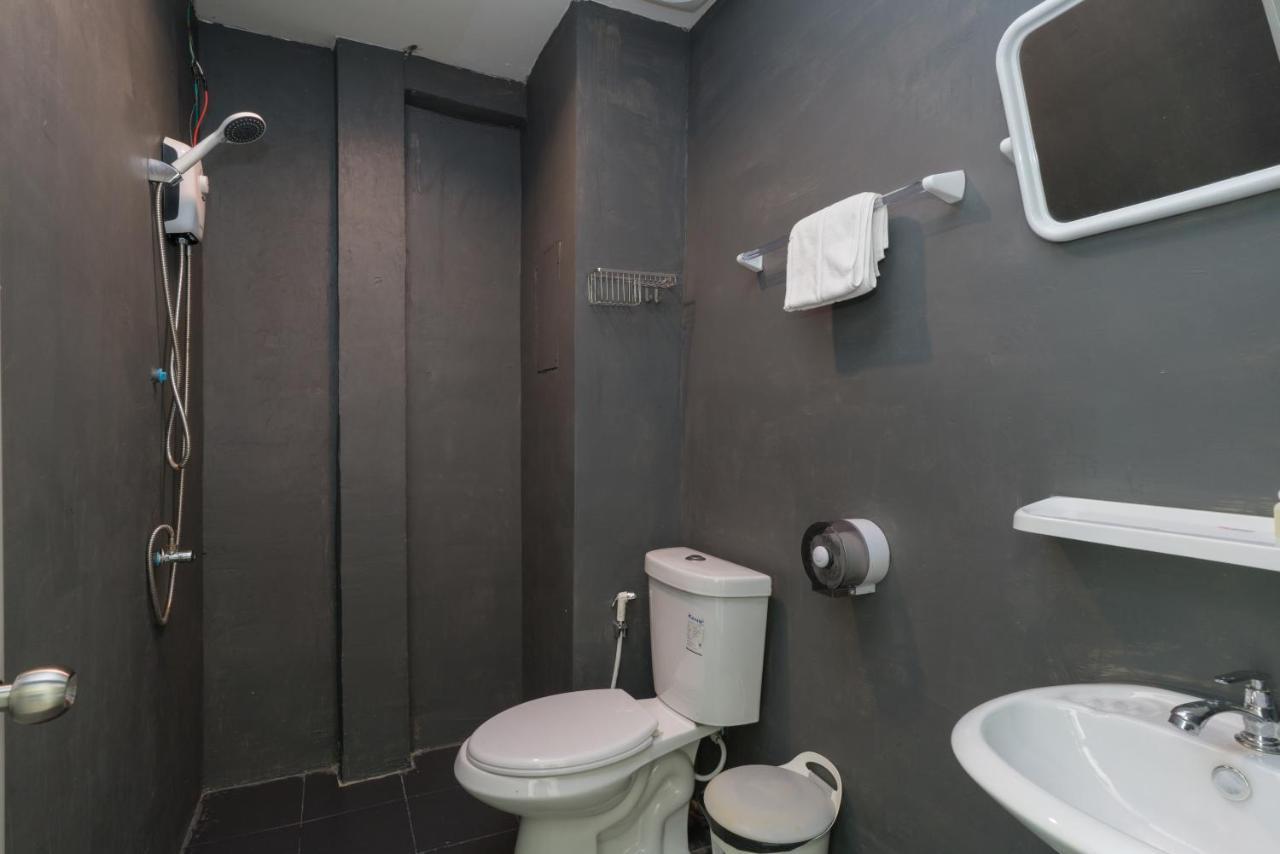 Hangover Inn Phuket Phòng bức ảnh