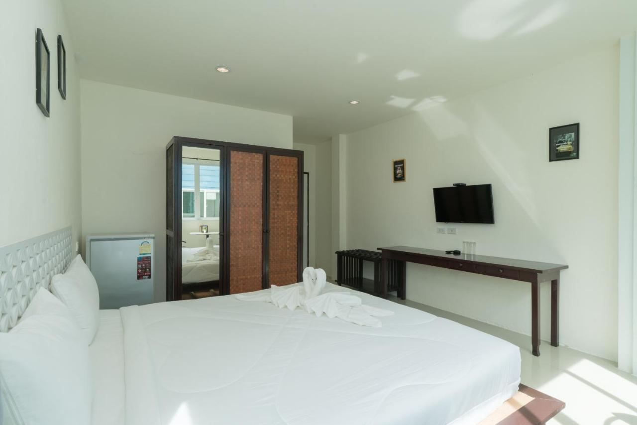Hangover Inn Phuket Ngoại thất bức ảnh