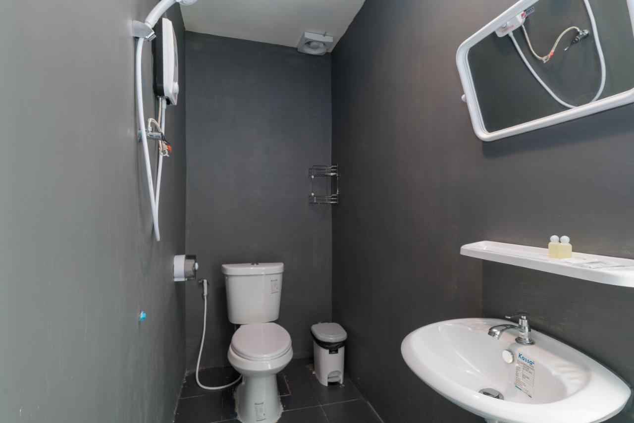 Hangover Inn Phuket Phòng bức ảnh